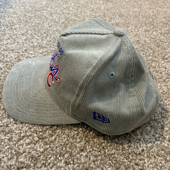 New Era Chicago Cubs Corduroy Wrigley Field Script Snapback Hat - Picture 4 of 6